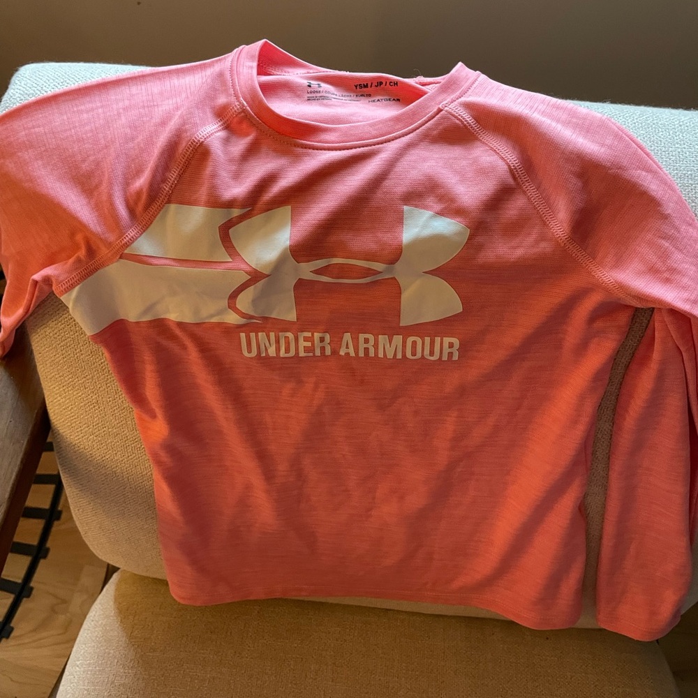 Girls Under Armour Pink long sleeve shirt size youth small